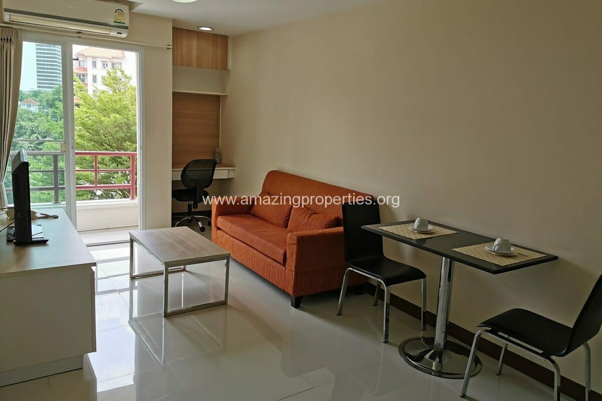 1 Bedroom Apartment for Rent Charming Resident Ekkamai