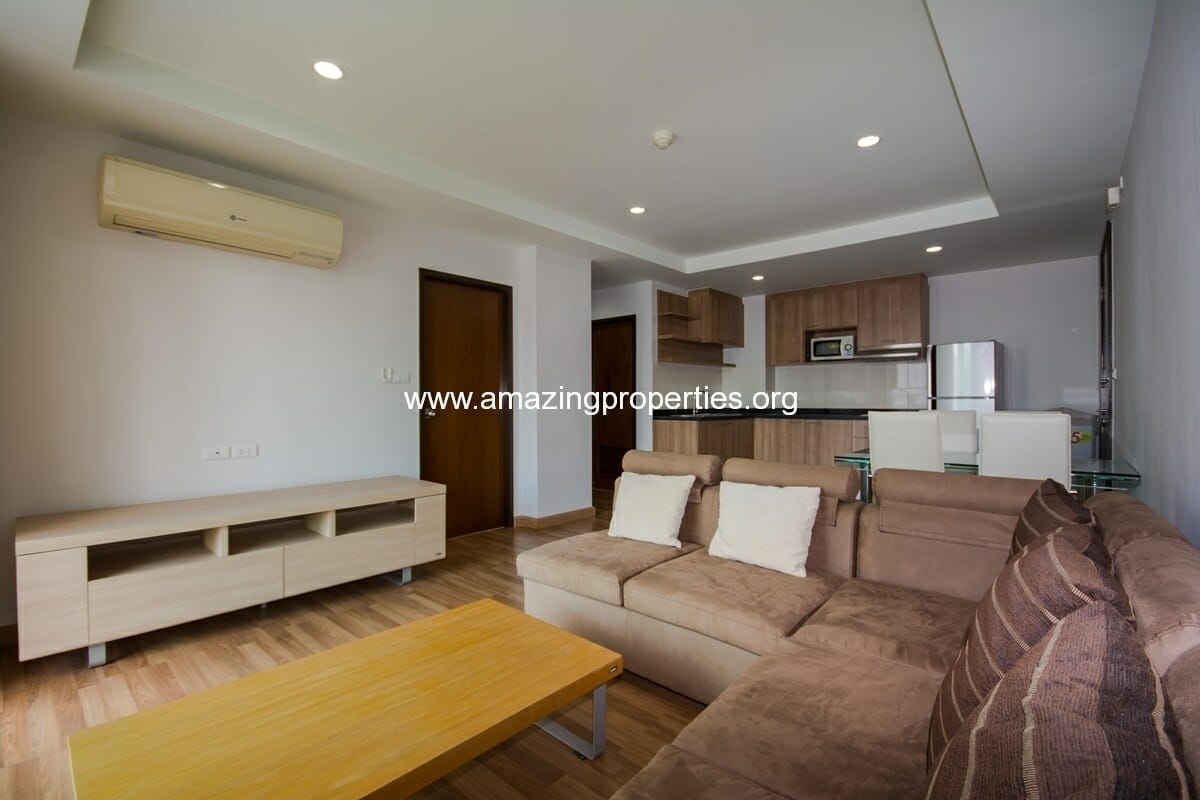 YO Place 2 bedroom Apartment Asoke for Rent