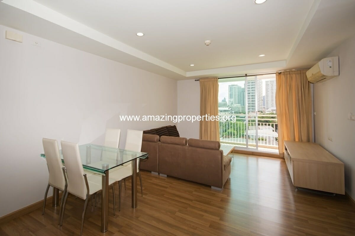 YO Place 2 bedroom Apartment Asoke for Rent