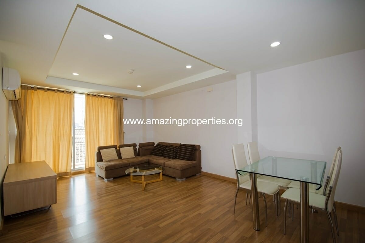 YO Place 3 bedroom Apartment in Asoke for Rent