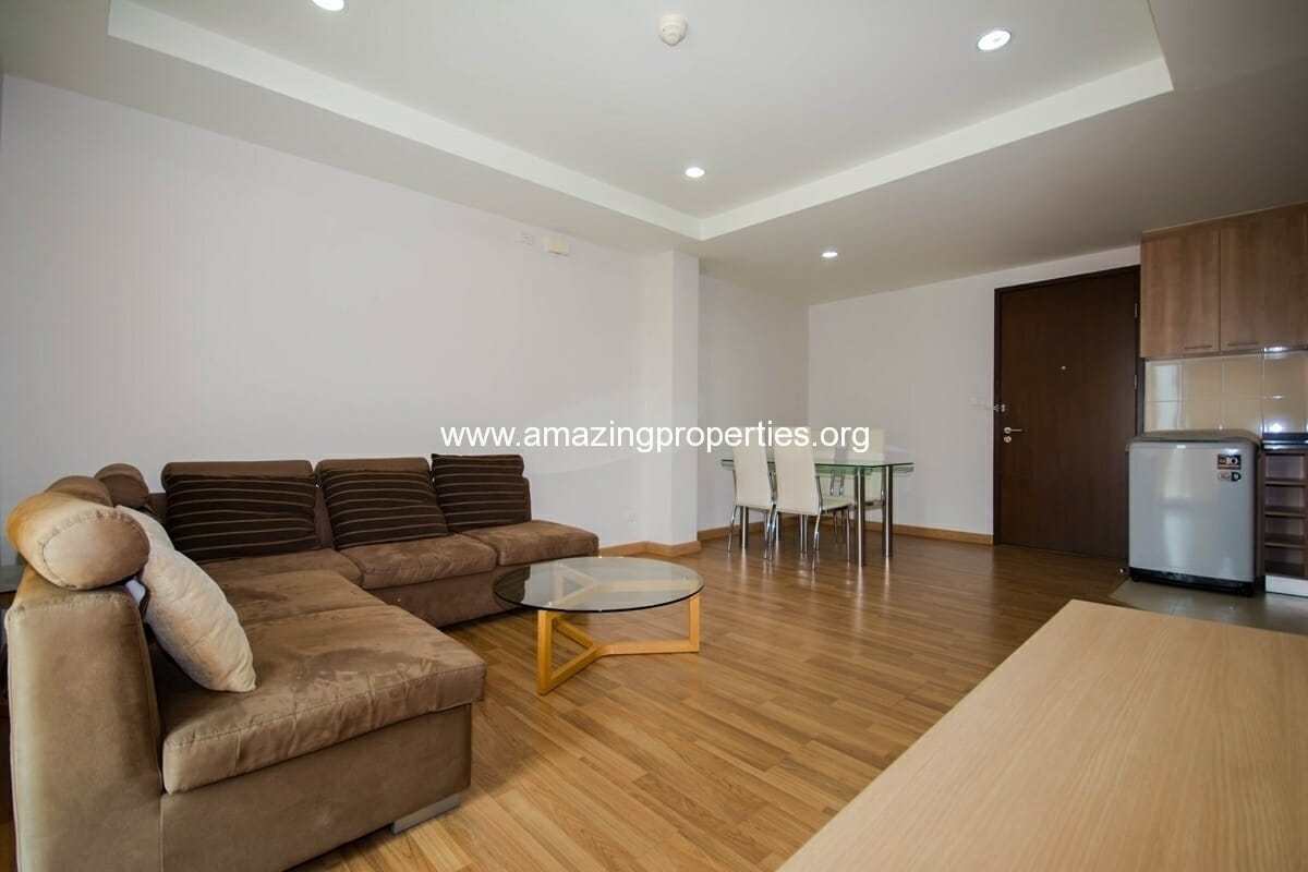 YO Place 3 bedroom Apartment in Asoke for Rent