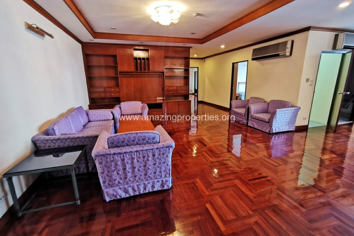 3 Bedroom apartment Sriratana Mansion 2