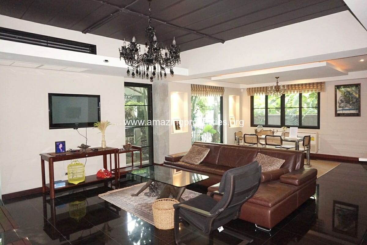 Thonglor house for Rent