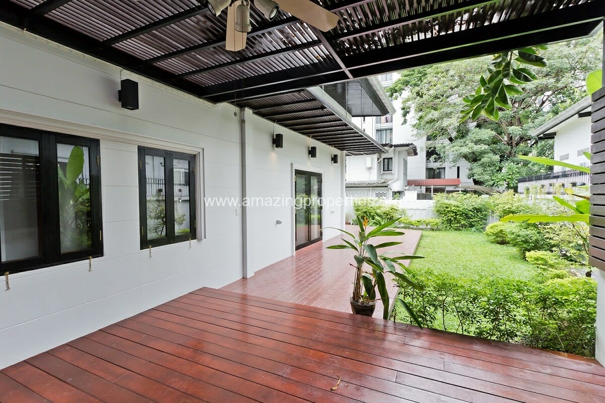 Phrom Phong House with Garden