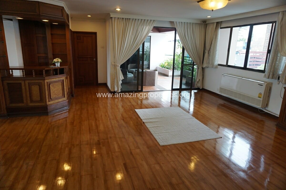 3 Bedroom Apartment for Rent at The Residence 26