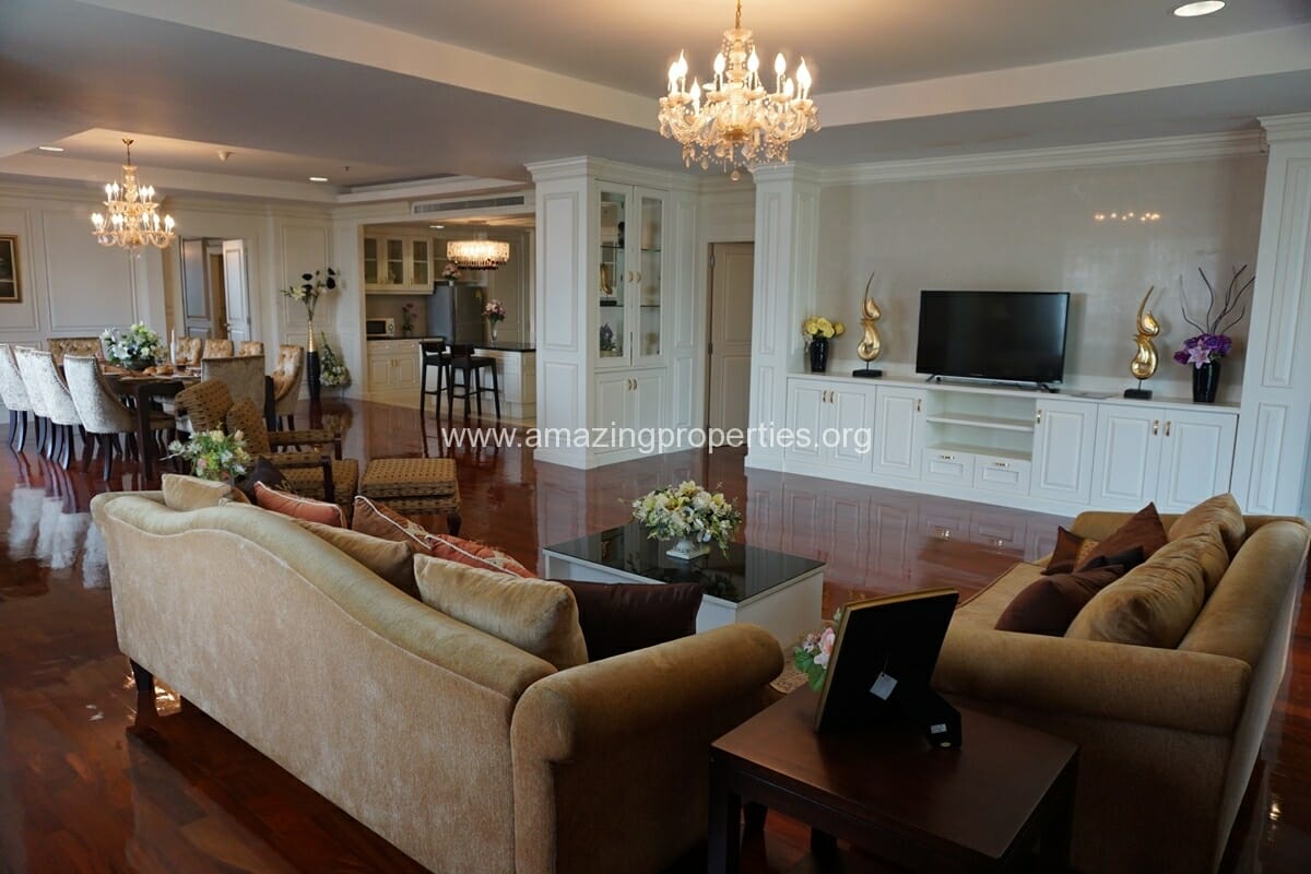 Piyathip 4 Bedroom Penthouse with Garden