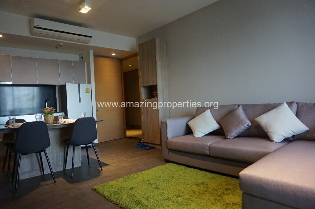The Lofts Ekkamai 2 Bedroom for Rent