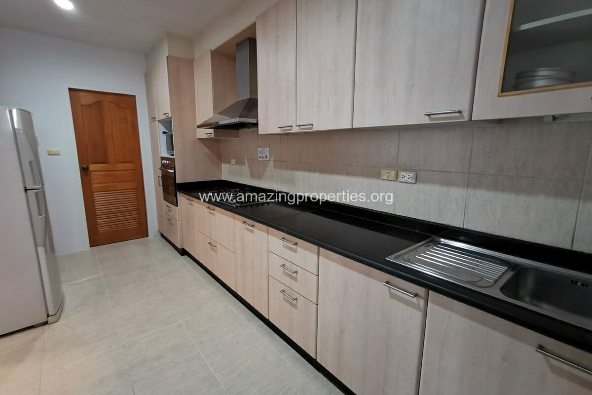 2 bedroom apartment Chaidee Mansion