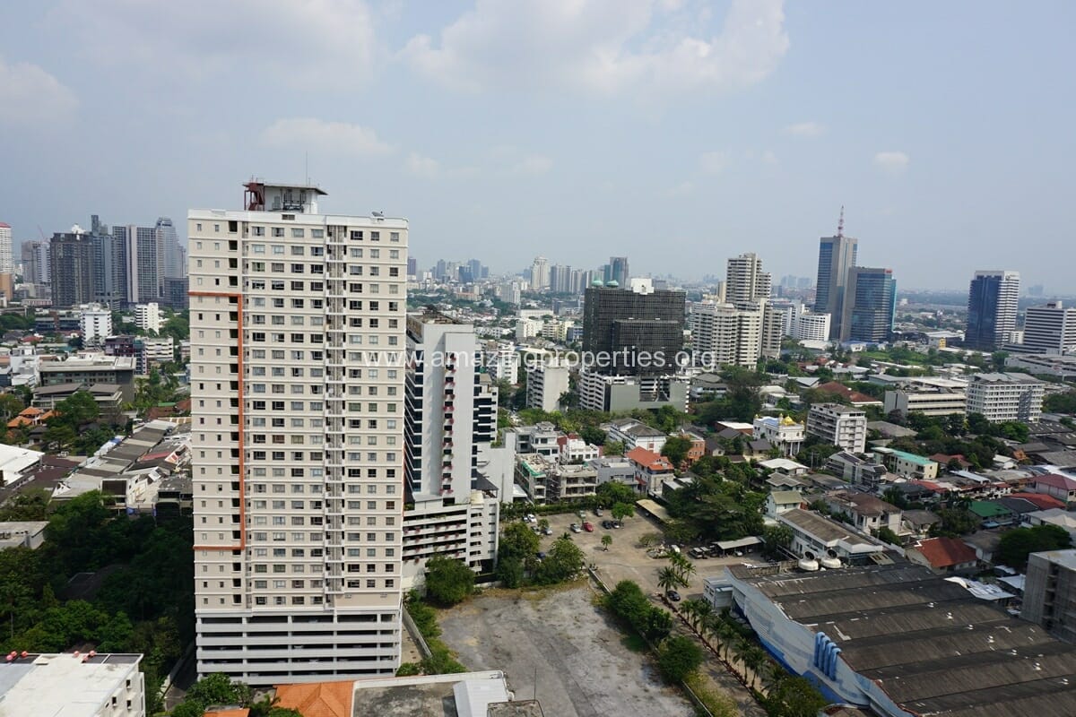 3 Bedroom Penthouse Phrom Phong