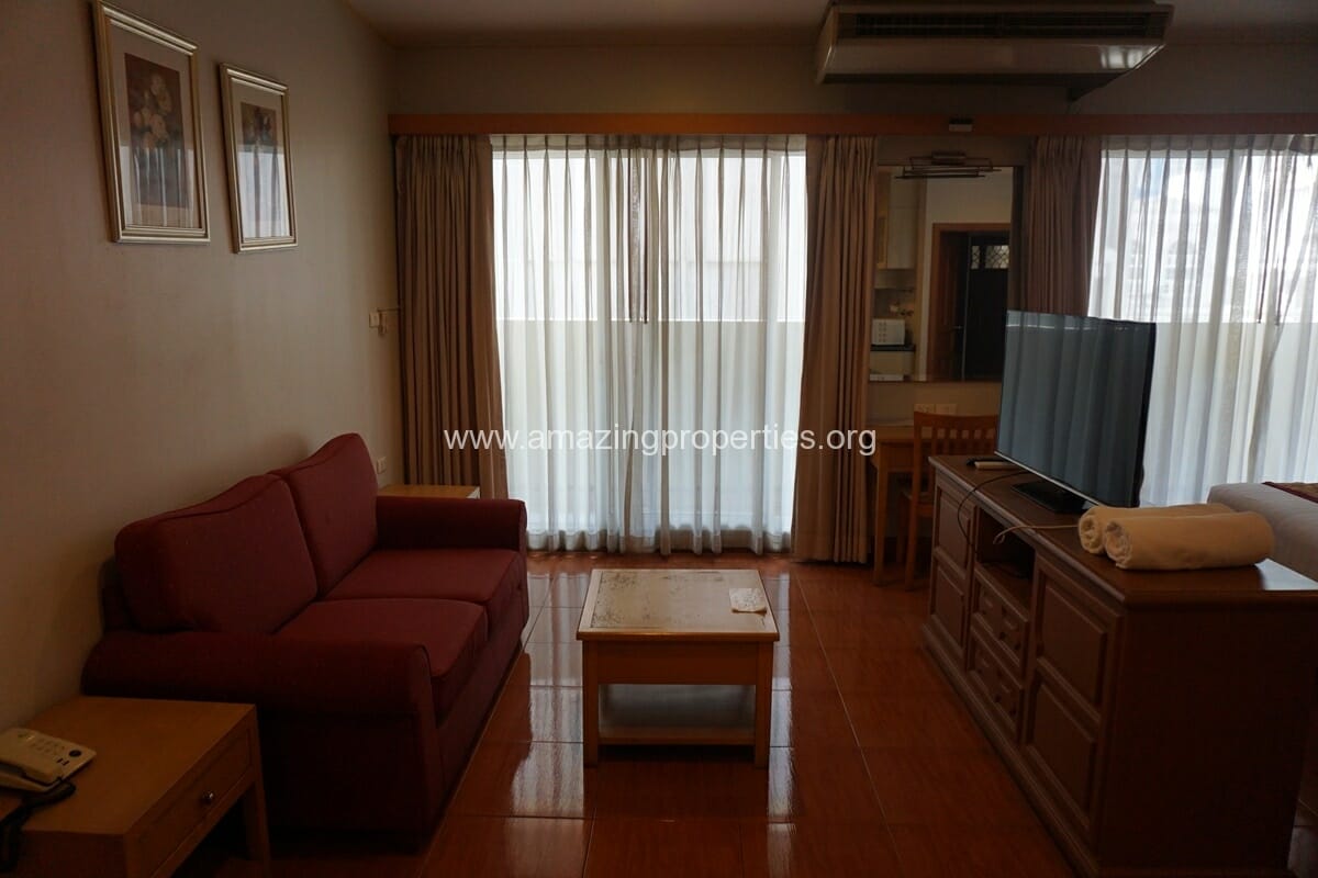 Chaidee Mansion Studio apartment for rent