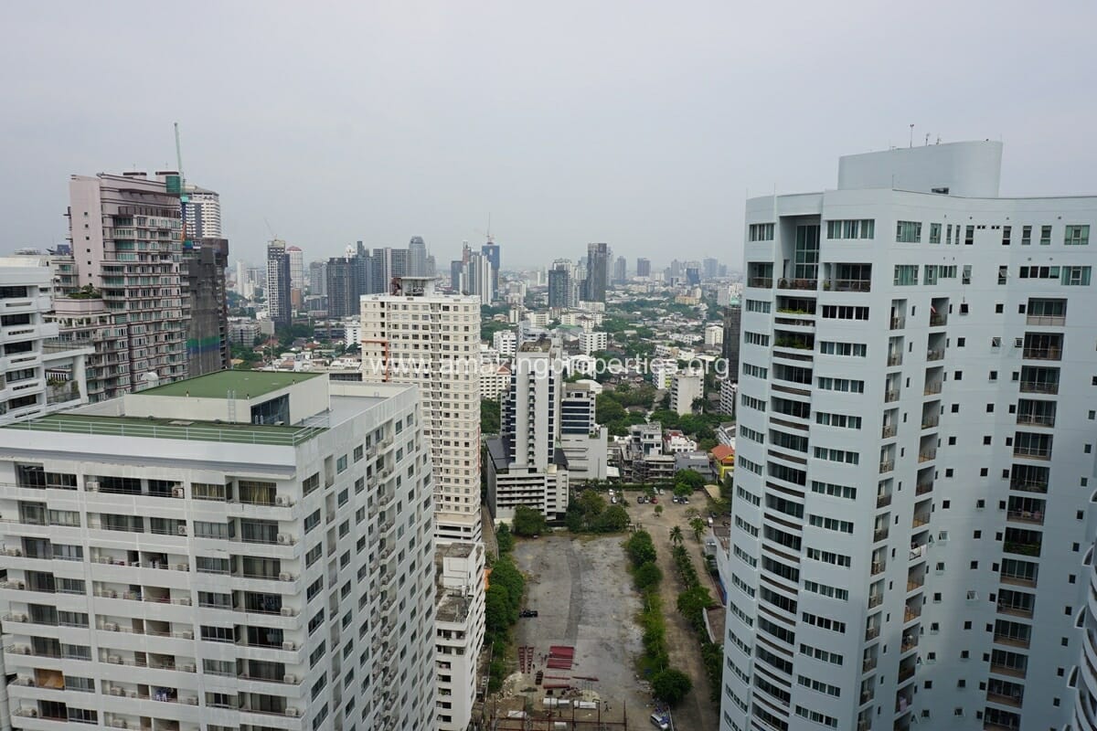 Park 24 Phromphong 2 Bedroom condo for Rent