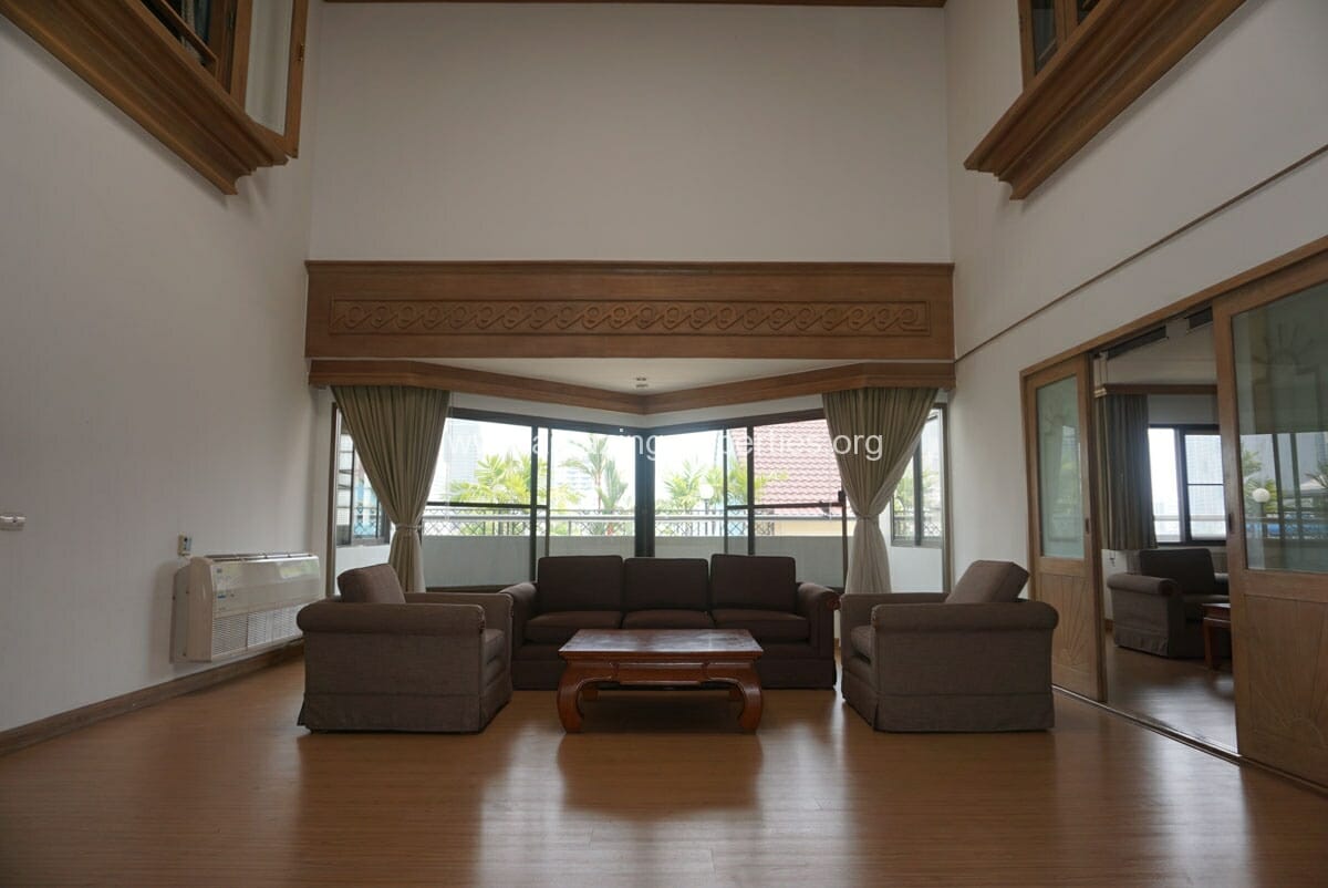 Phrom Phong 4 Bedroom Penthouse for Rent