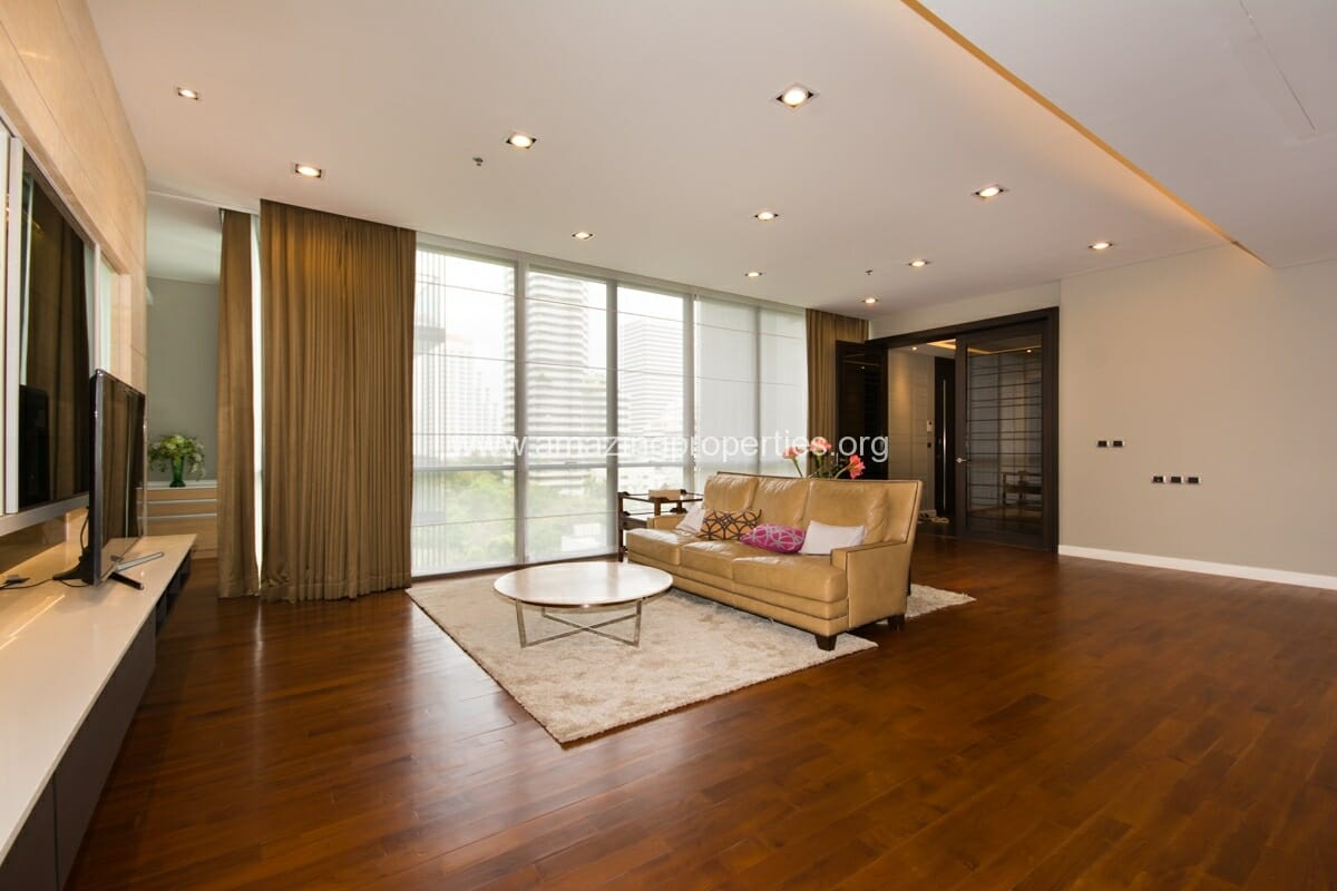 4 bedroom condo for Rent at Domus Condominium