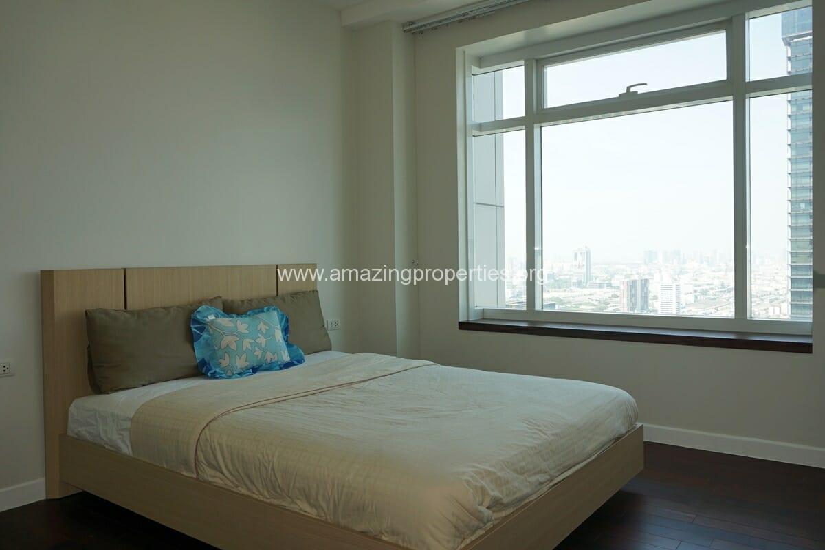2 Bedroom condo for Sale at Circle Petchaburi