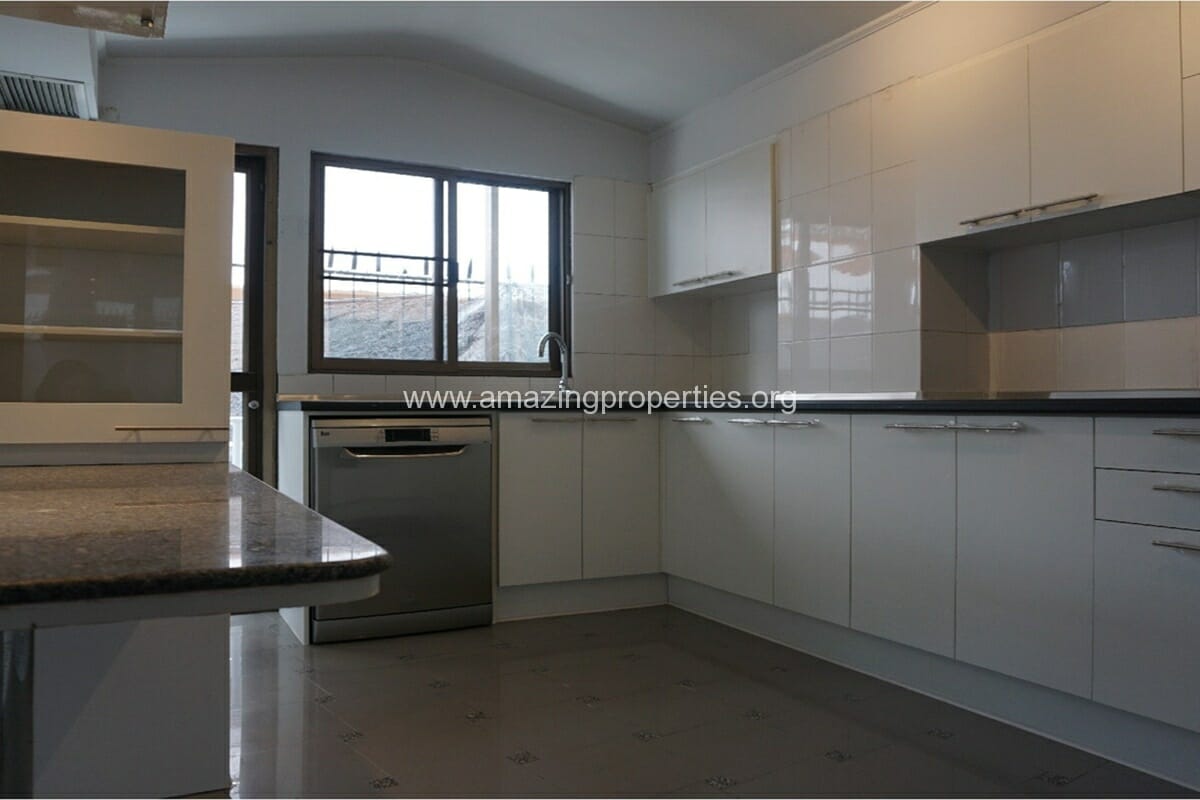 Phrom Phong 3 Bedroom house for rent