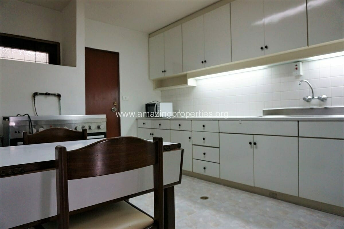 2 Bedroom Apartment for Rent at Tubtim Mansion