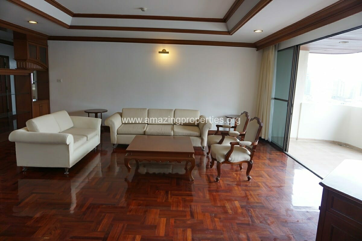 3 bedroom Apartment for Rent Charan Tower
