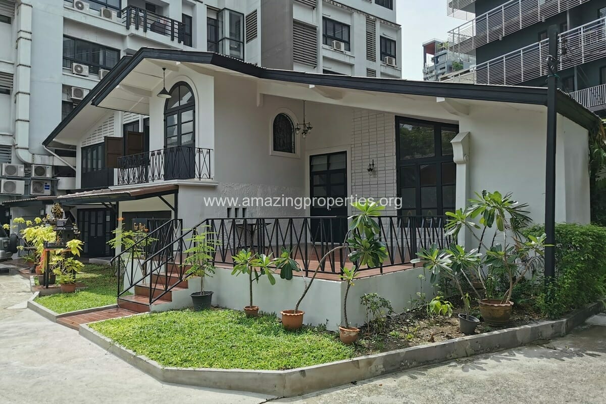 House for Commercial Business Phrom Phong