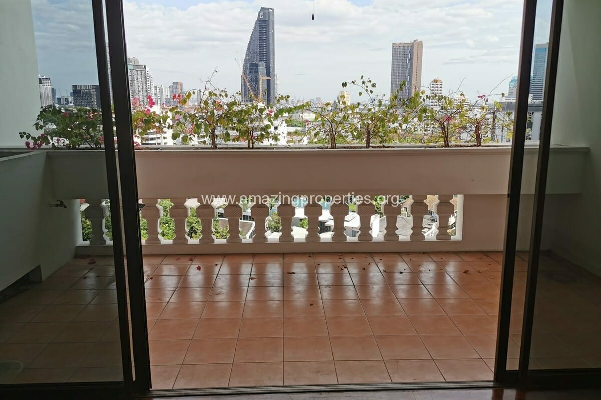 GM Mansion 3 Bedroom Apartment Phrom Phong