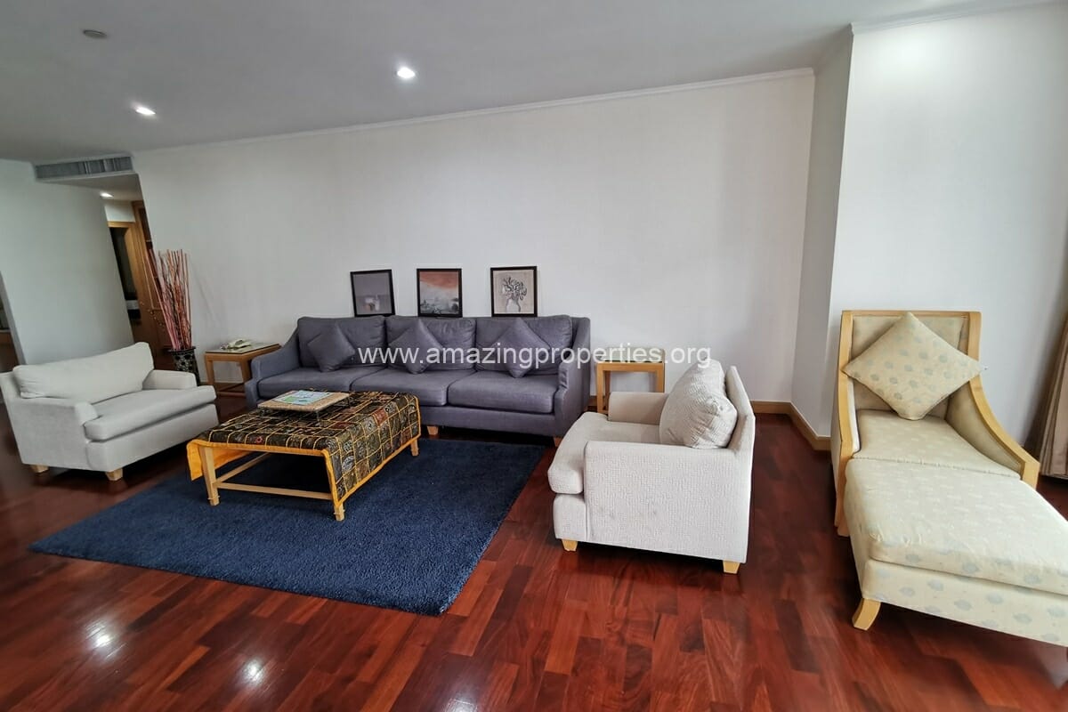 GM Height 3 Bedroom apartment Phrom Phong