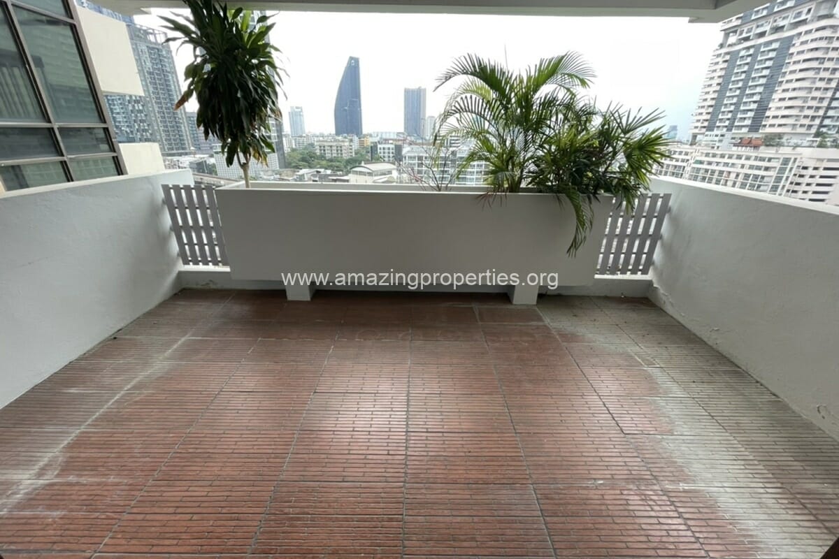 Tongthip Mansion 3 bedroom condo