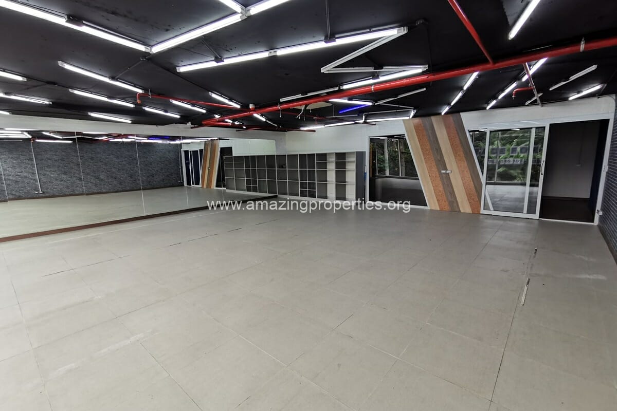 Commercial Space for rent Phrom Phong
