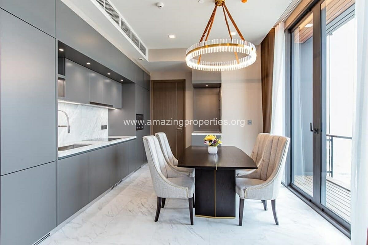 2 bedroom condo The Monument Thonglor
