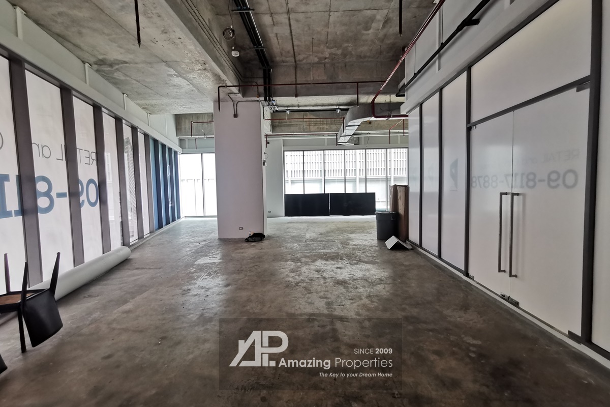 Commercial Space for rent Asoke